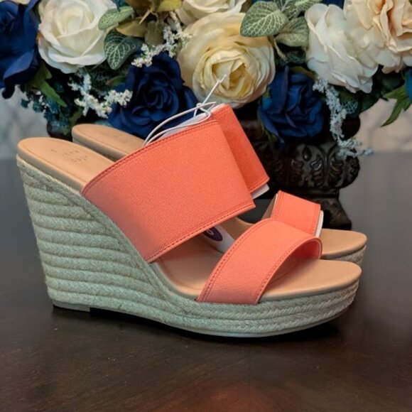 S6 A NEW DAY Sandals - Picture 1 of 8